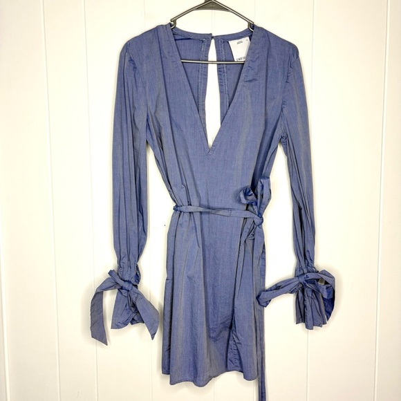 C/MEO Collective Shirt Dress Tie Wrap Blue V Neck Mini Women’s Size Medium - Picture 1 of 6